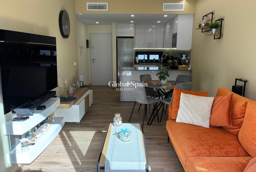 Venta - APARTAMENTO -
VILLAMARTÍN - Costa Blanca