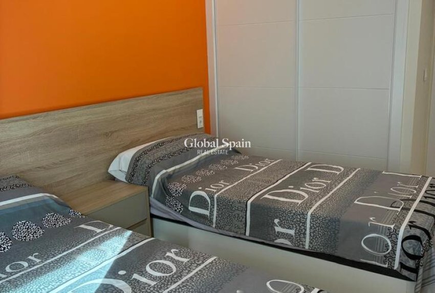 Venta - APARTAMENTO -
VILLAMARTÍN - Costa Blanca