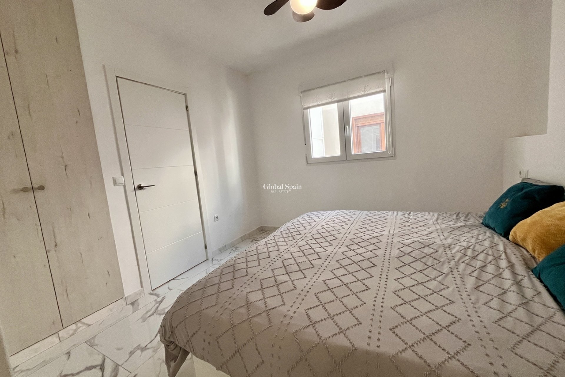 Venta - APARTAMENTO -
VILLAMARTÍN - Costa Blanca