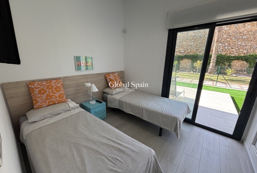Venta - APARTAMENTO -
VILLAMARTÍN - Costa Blanca