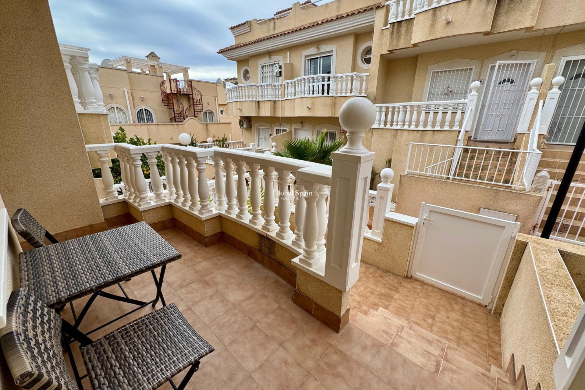 Venta - APARTAMENTO -
VILLAMARTÍN - Costa Blanca