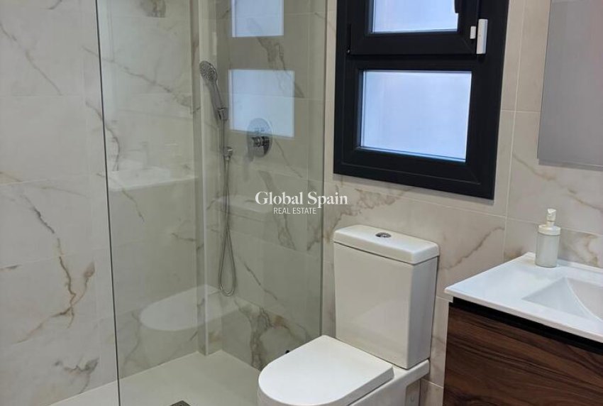 Venta - APARTAMENTO -
VILLAMARTÍN - Costa Blanca