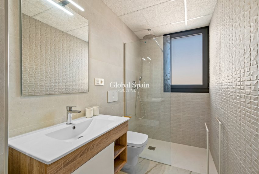 Venta - APARTAMENTO -
VILLAMARTÍN - Costa Blanca