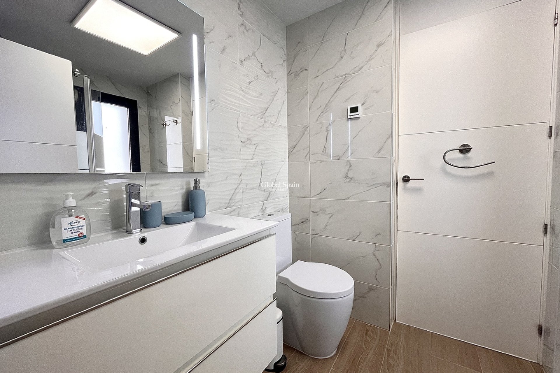 Venta - APARTAMENTO -
VILLAMARTÍN - Costa Blanca