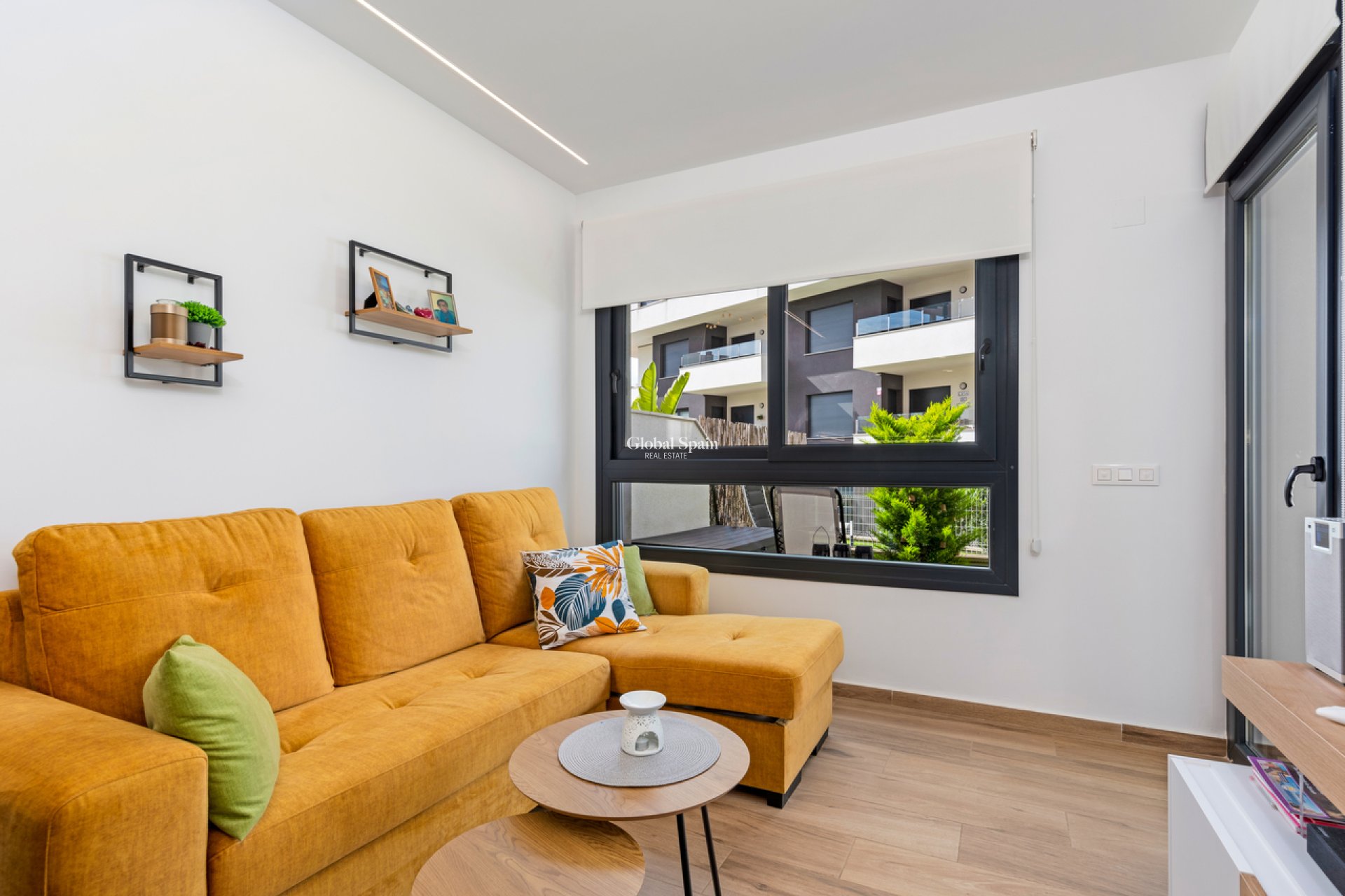 Venta - APARTAMENTO -
VILLAMARTÍN - Costa Blanca