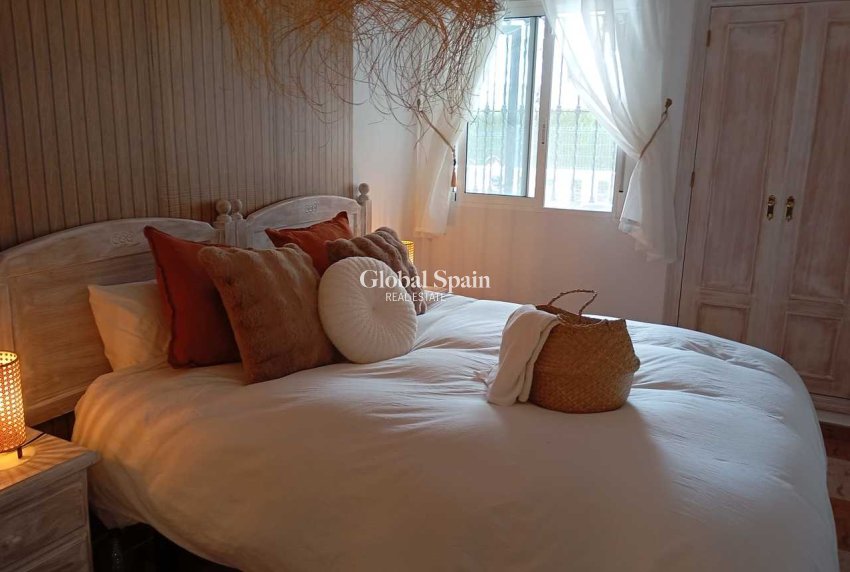 Venta - APARTAMENTO -
VILLAMARTÍN - Costa Blanca