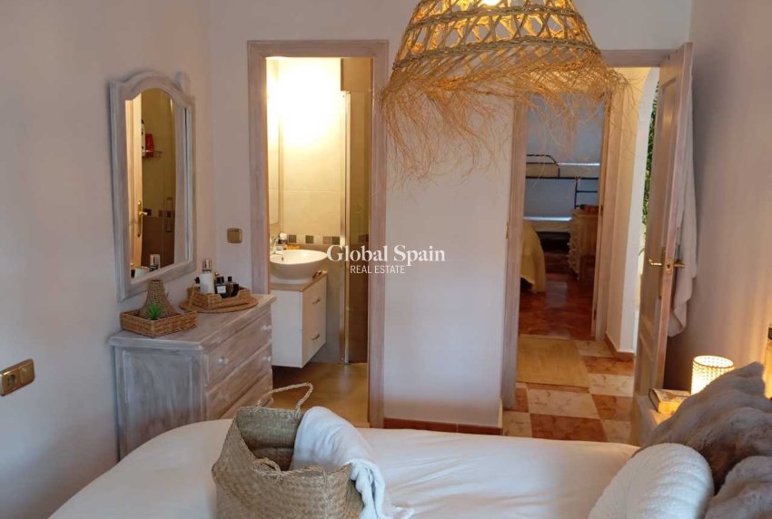 Venta - APARTAMENTO -
VILLAMARTÍN - Costa Blanca