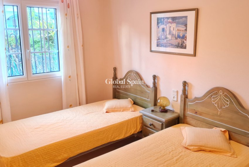 Venta - APARTAMENTO -
VILLAMARTÍN - Costa Blanca