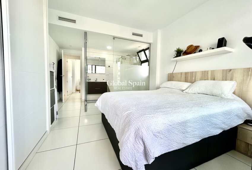 Venta - APARTAMENTO -
VILLAMARTÍN - Costa Blanca