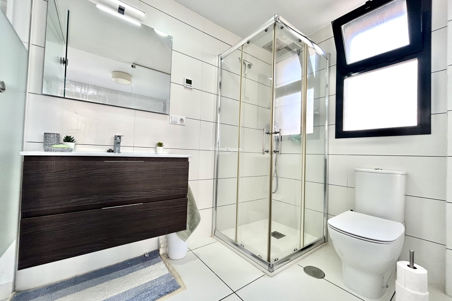 Venta - APARTAMENTO -
VILLAMARTÍN - Costa Blanca