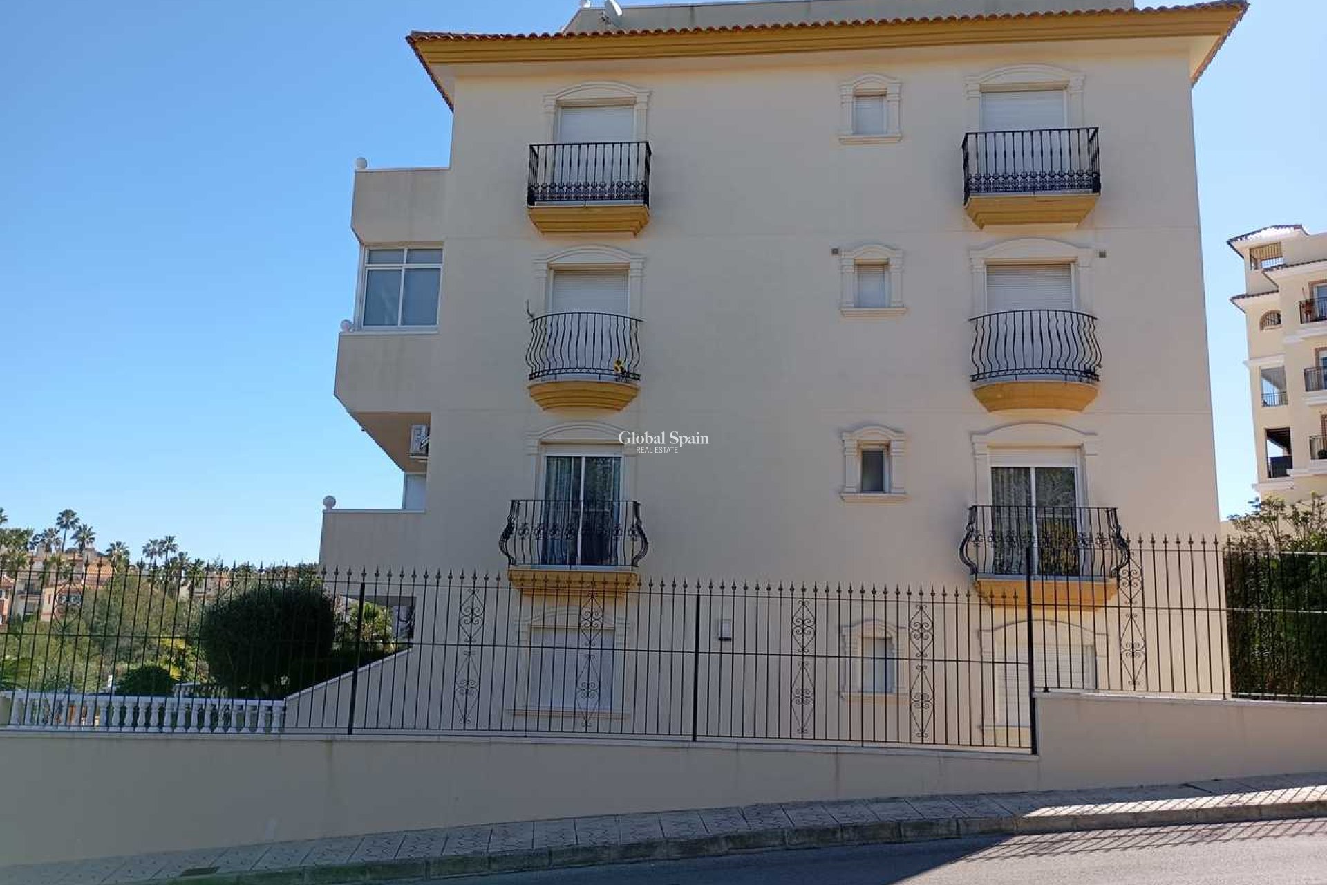 Venta - APARTAMENTO -
VILLAMARTÍN - Costa Blanca