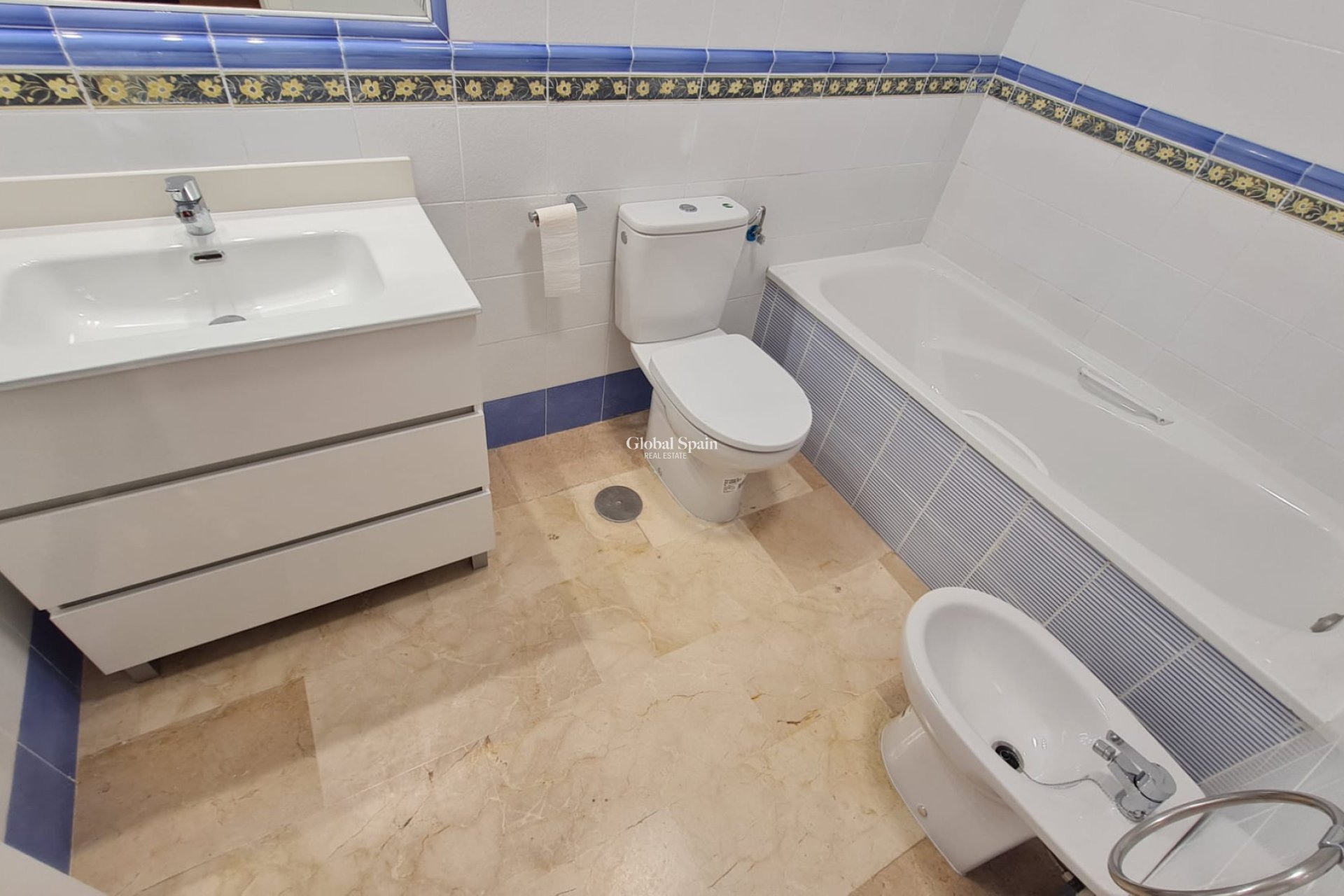 Venta - APARTAMENTO -
VILLAMARTÍN - Costa Blanca
