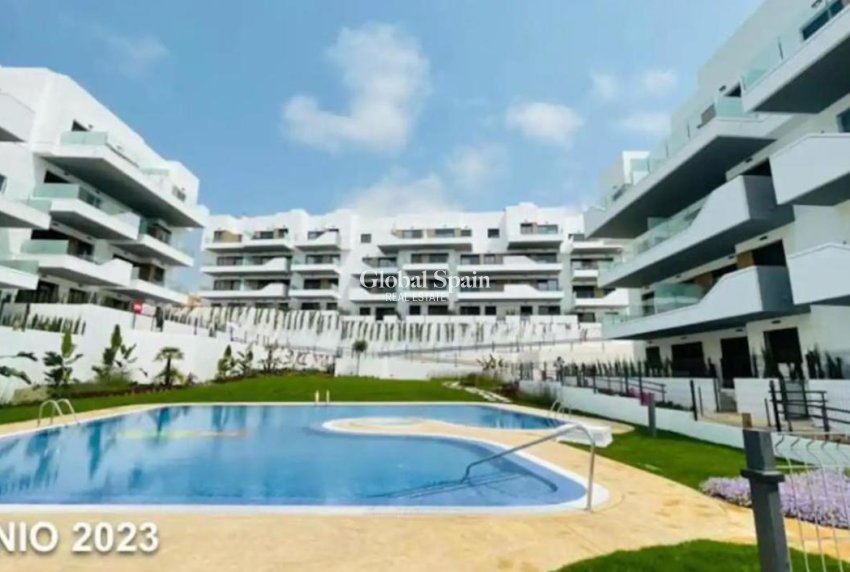 Venta - APARTAMENTO -
VILLAMARTÍN - Costa Blanca
