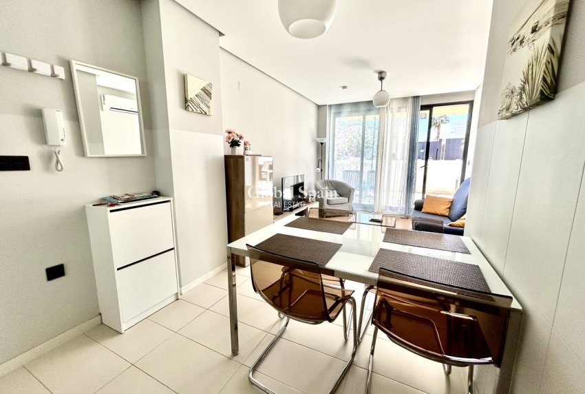 Venta - APARTAMENTO -
VILLAMARTÍN - Costa Blanca