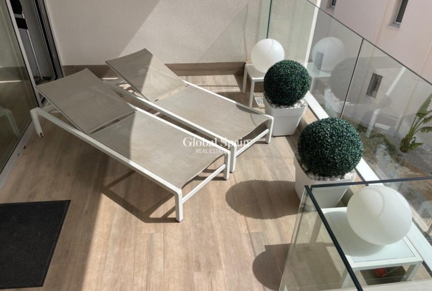 Venta - APARTAMENTO -
VILLAMARTÍN - Costa Blanca