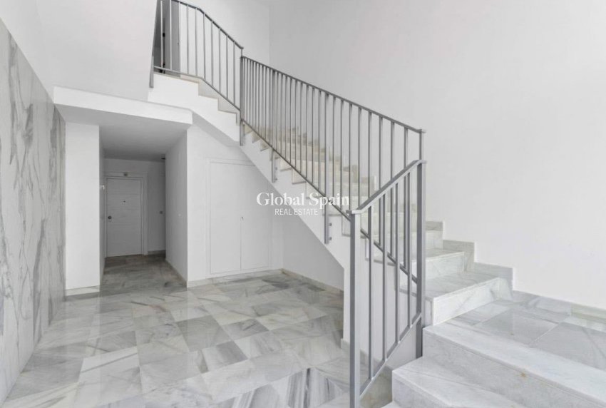 Venta - APARTAMENTO -
VILLAMARTÍN - Costa Blanca