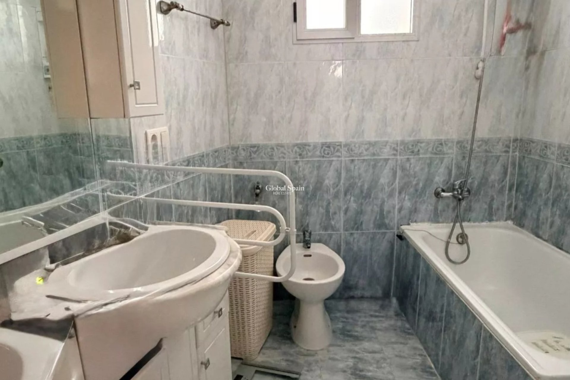 Venta - APARTAMENTO -
VILLAMARTÍN - Costa Blanca