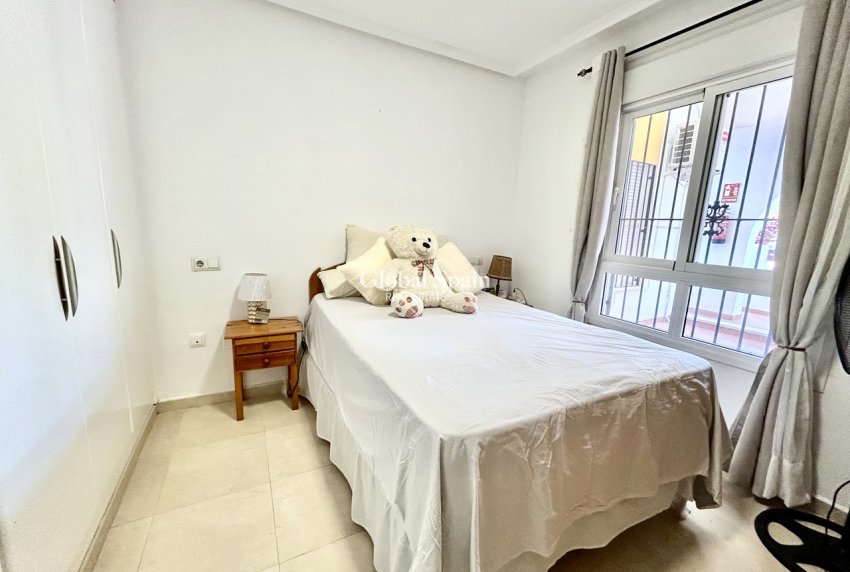 Venta - APARTAMENTO -
VILLAMARTÍN - Costa Blanca