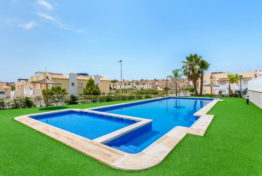 Venta - APARTAMENTO -
VILLAMARTÍN - Costa Blanca