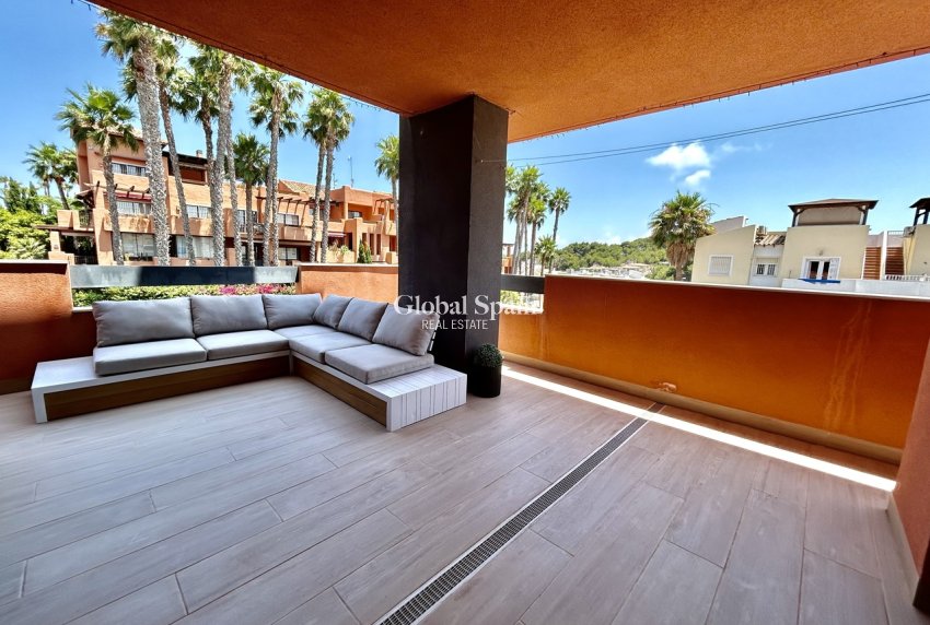 Venta - APARTAMENTO -
VILLAMARTÍN - Costa Blanca