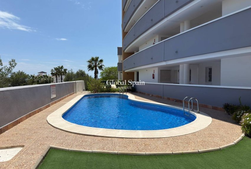 Venta - APARTAMENTO -
VILLAMARTÍN - Costa Blanca