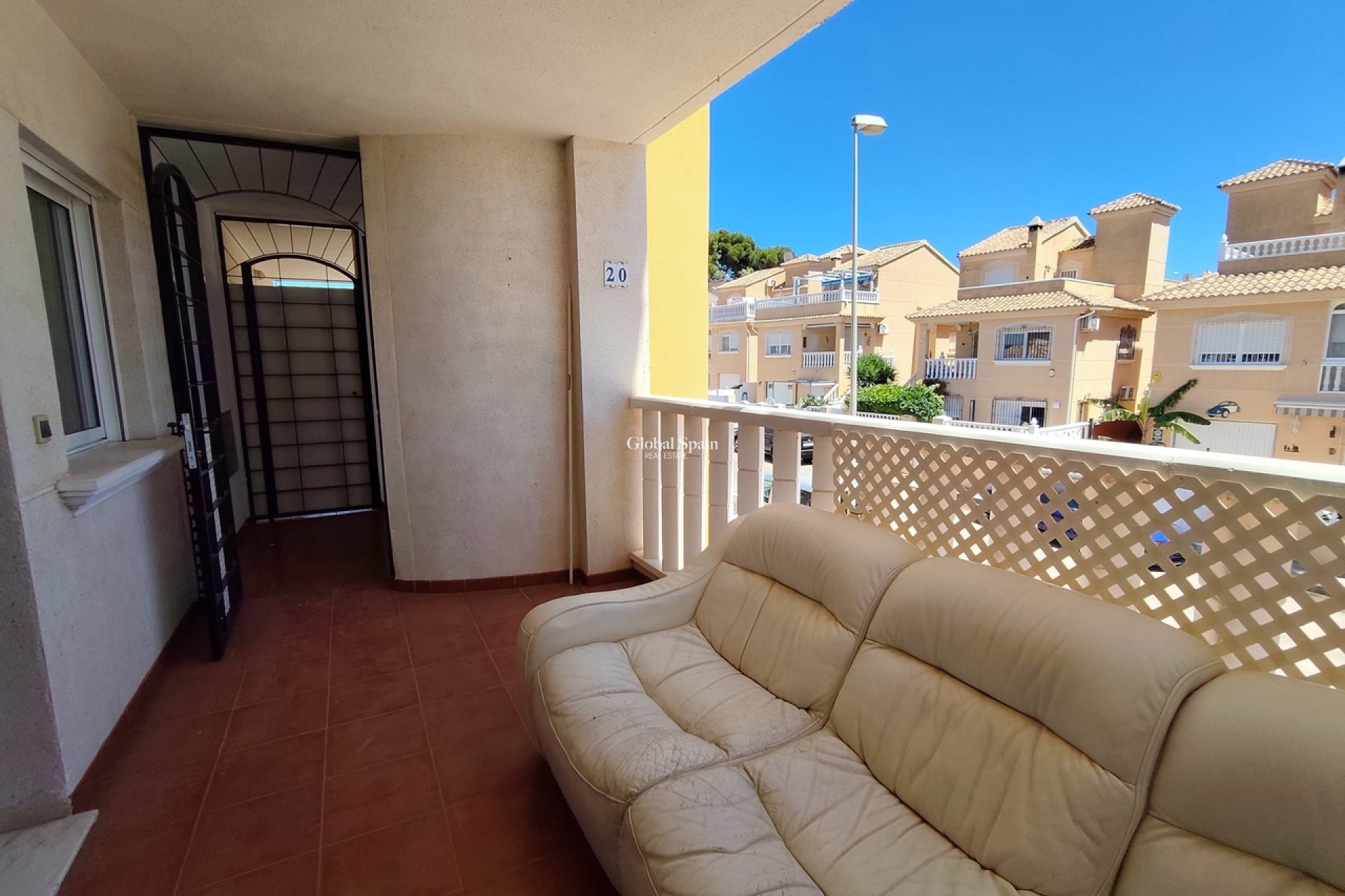 Venta - APARTAMENTO -
VILLAMARTÍN - Costa Blanca