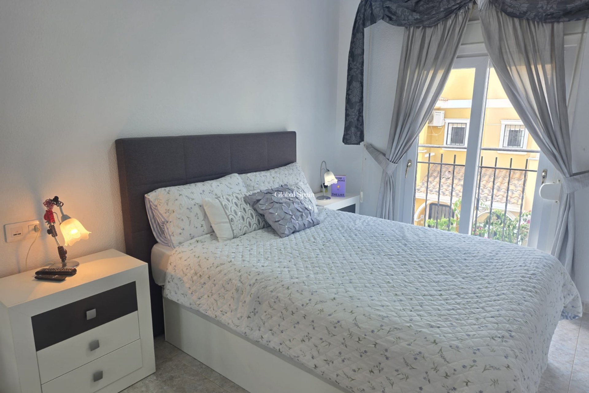 Venta - APARTAMENTO -
VILLAMARTÍN - Costa Blanca