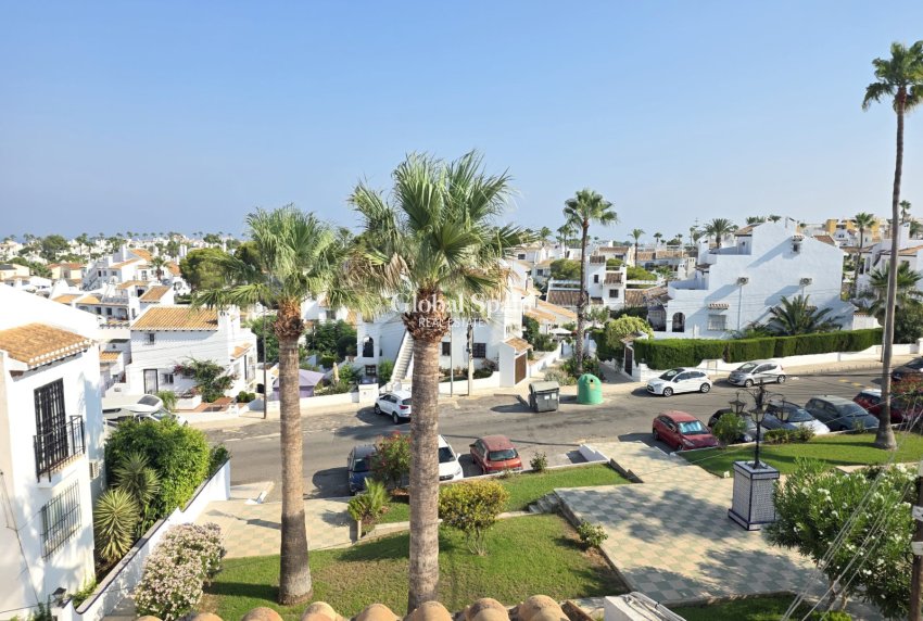 Venta - APARTAMENTO -
VILLAMARTÍN - Costa Blanca