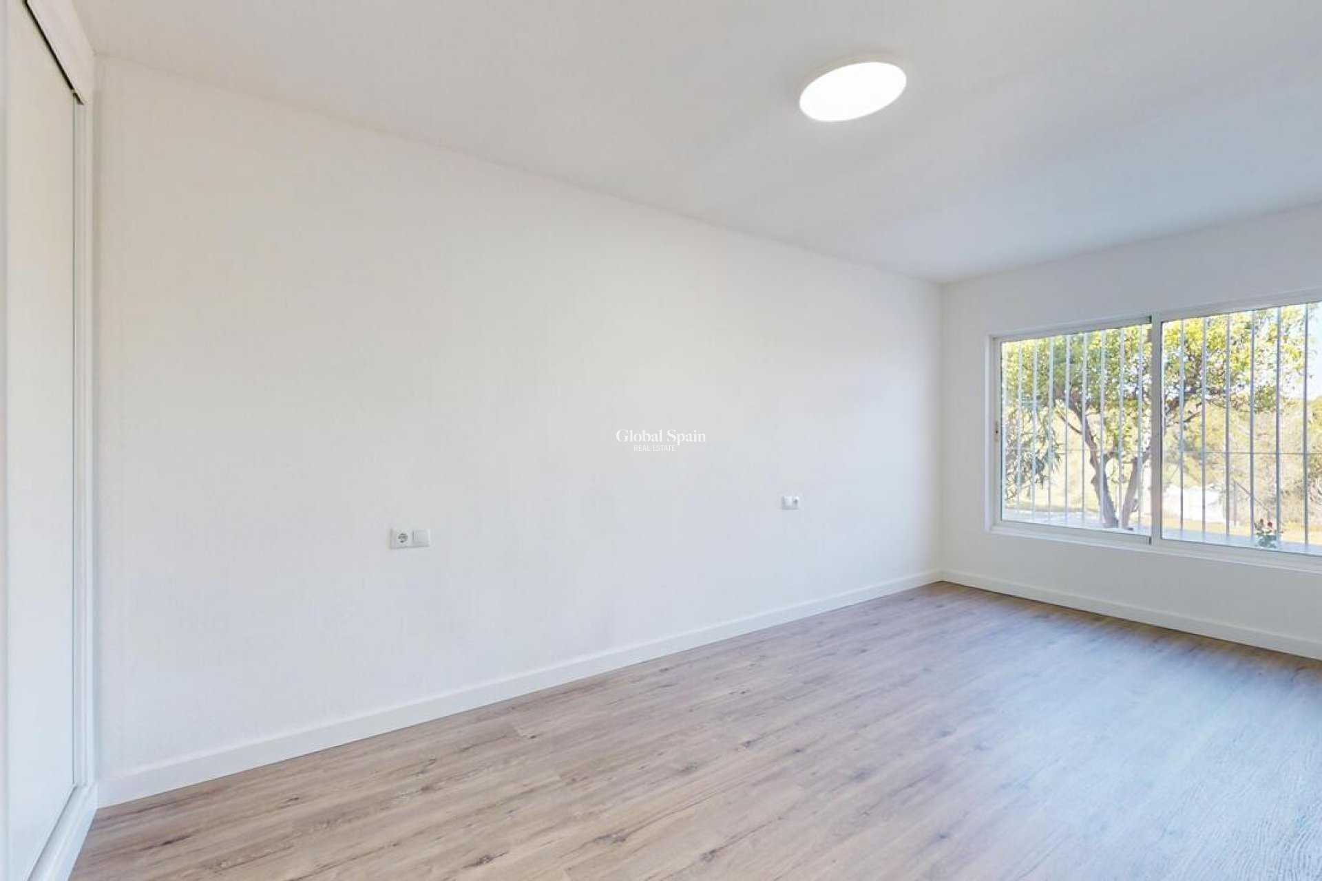 Venta - APARTAMENTO -
VILLAMARTÍN - Costa Blanca