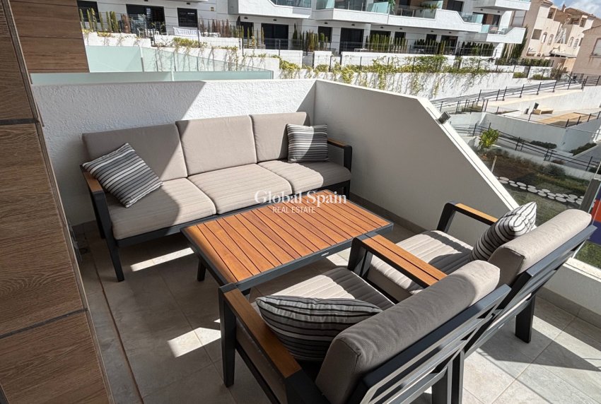 Venta - APARTAMENTO -
VILLAMARTÍN - Costa Blanca