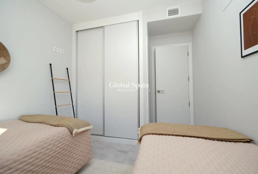 Venta - APARTAMENTO -
VILLAMARTÍN - Costa Blanca