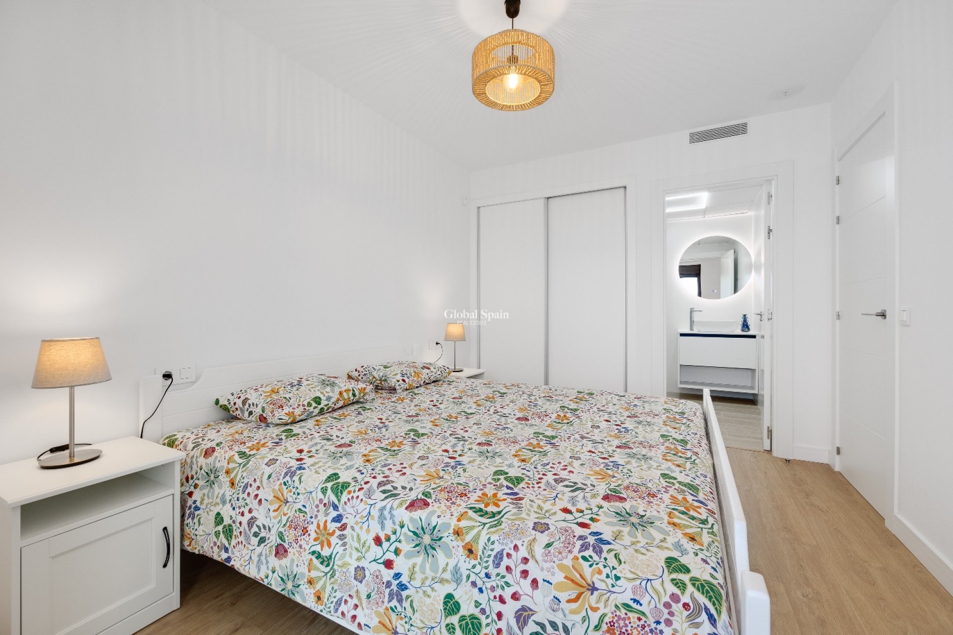 Venta - APARTAMENTO -
VILLAMARTÍN - Costa Blanca