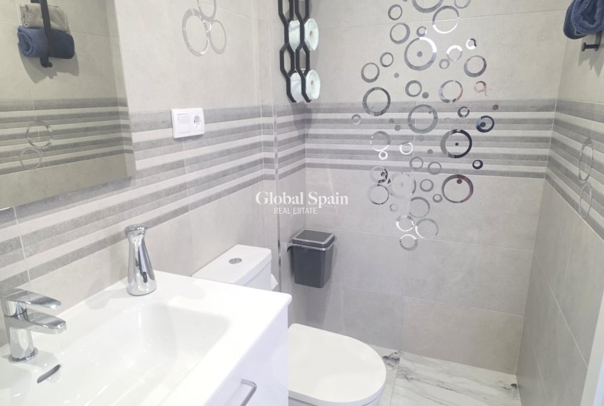 Venta - APARTAMENTO -
VILLAMARTÍN - Costa Blanca