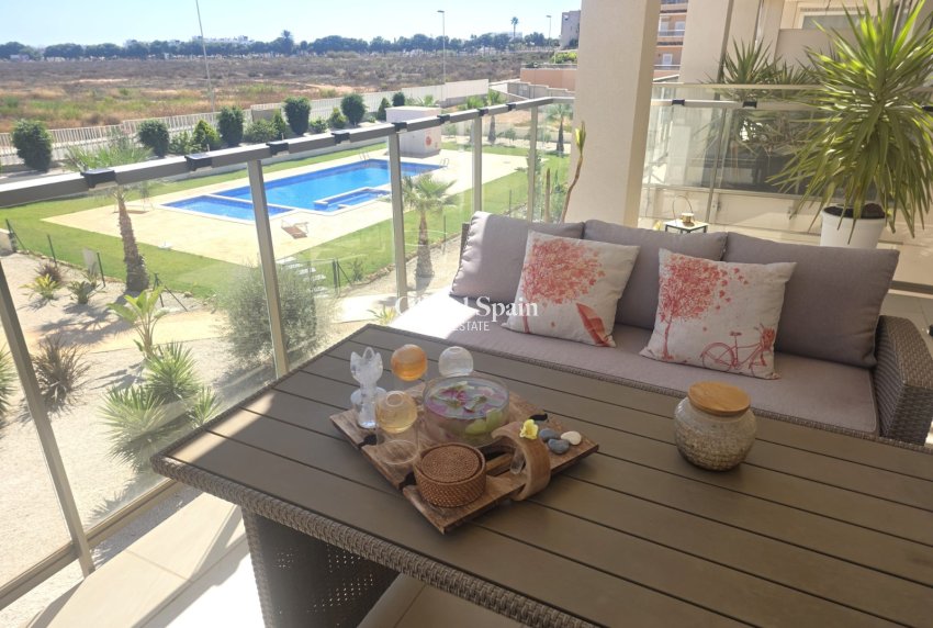 Venta - APARTAMENTO -
VILLAMARTÍN - Costa Blanca