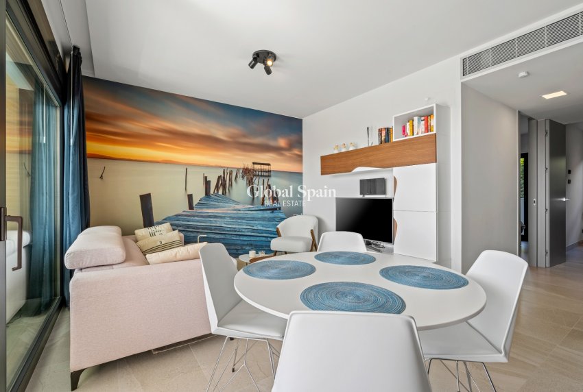 Venta - APARTAMENTO -
Villamartin - Costa Blanca
