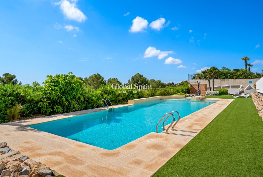 Venta - APARTAMENTO -
Villamartin - Costa Blanca