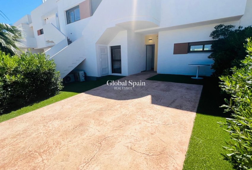 Venta - APARTAMENTO -
VISTABELLA GOLF  - Entre Naranjos - Vistabella Golf