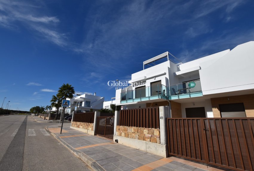 Venta - APARTAMENTO -
VISTABELLA GOLF  - Inland
