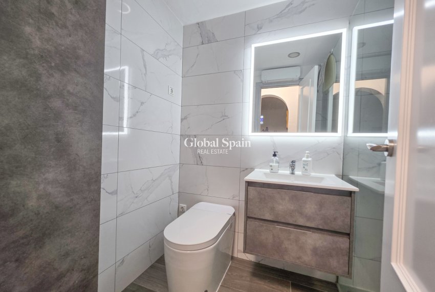 Venta - APARTAMENTO -
VISTABELLA GOLF  - Inland