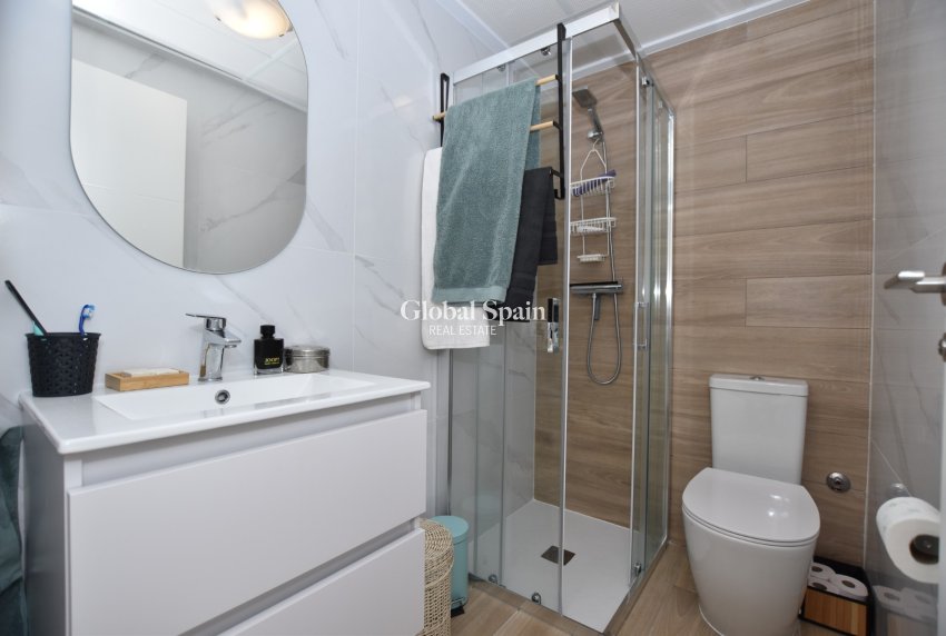 Venta - APARTAMENTO -
VISTABELLA GOLF  - Inland