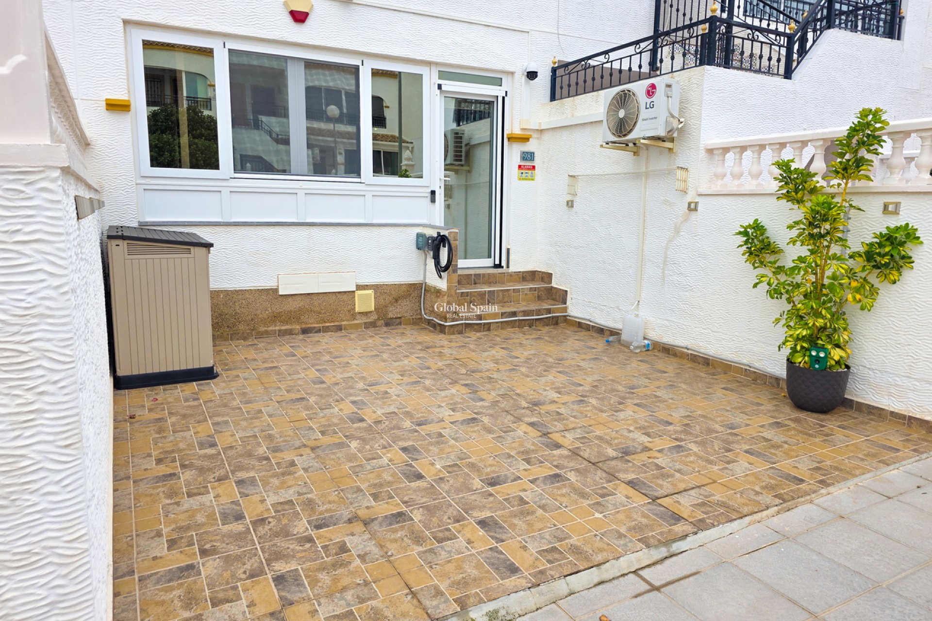 Venta - APARTAMENTO -
VISTABELLA GOLF  - Inland