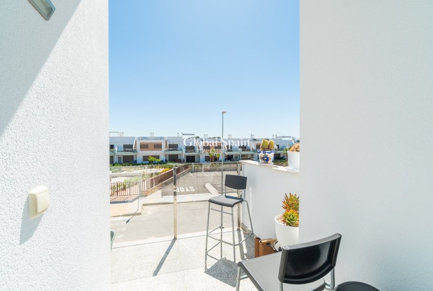 Venta - APARTAMENTO -
VISTABELLA GOLF  - Inland