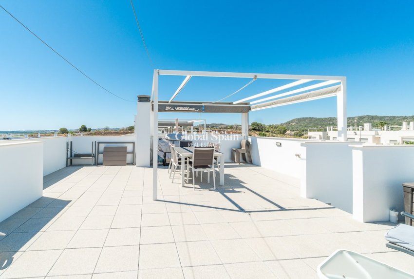 Venta - APARTAMENTO -
VISTABELLA GOLF  - Inland