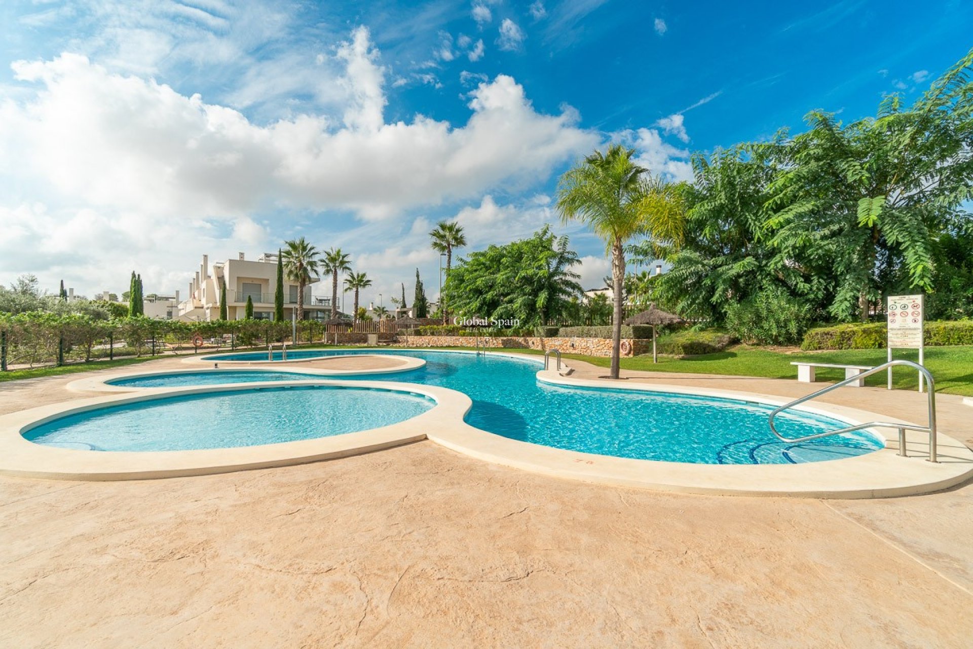 Venta - APARTAMENTO -
VISTABELLA GOLF  - Inland