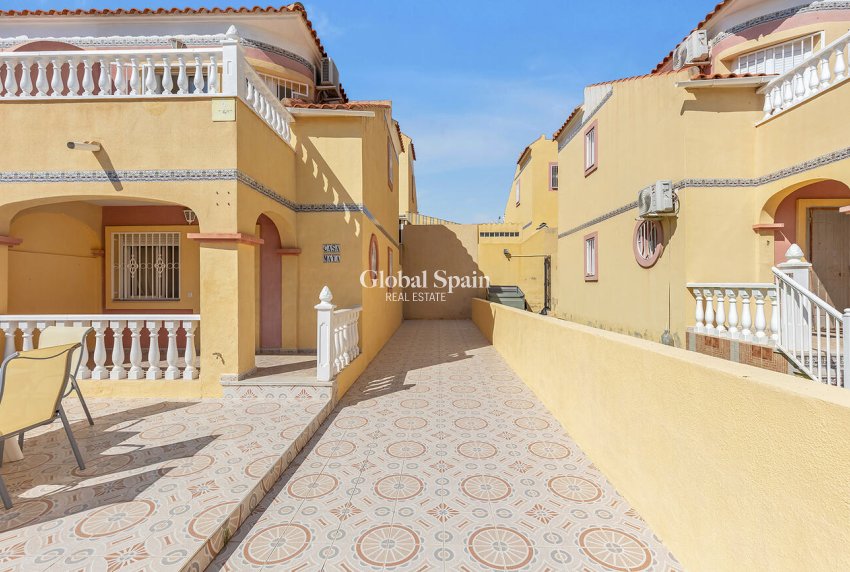 Venta - Ático adosado -
ORIHUELA COSTA - Costa Blanca