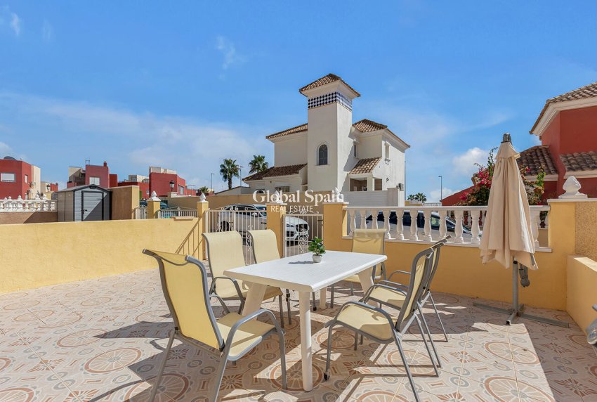 Venta - Ático adosado -
ORIHUELA COSTA - Costa Blanca