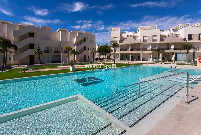 Venta - ÁTICO -
GUARDAMAR DEL SEGURA - EL RASO