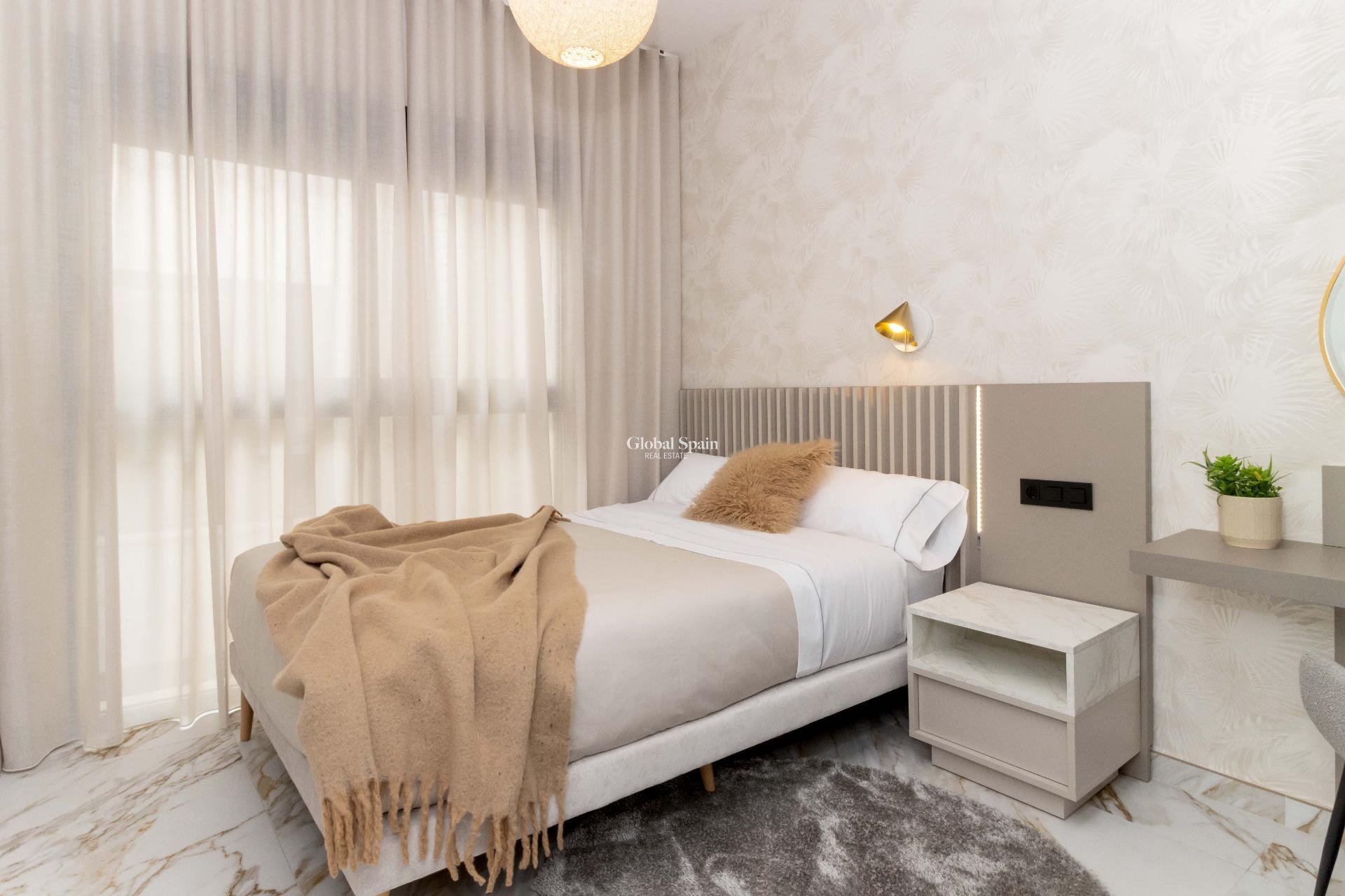 Venta - ÁTICO -
GUARDAMAR DEL SEGURA