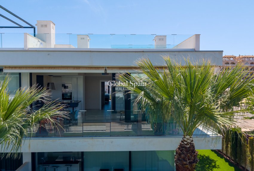 Venta - ÁTICO -
MAR DE CRISTAL - Costa Calida