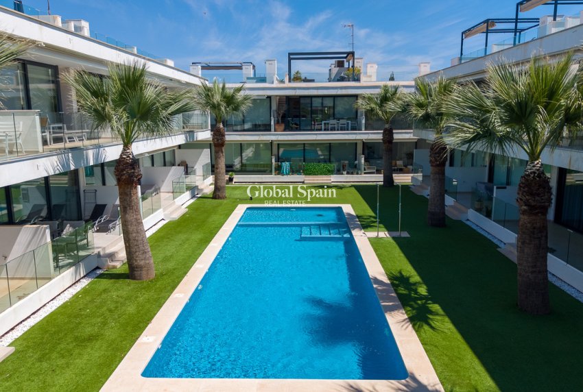 Venta - ÁTICO -
MAR DE CRISTAL - Costa Calida